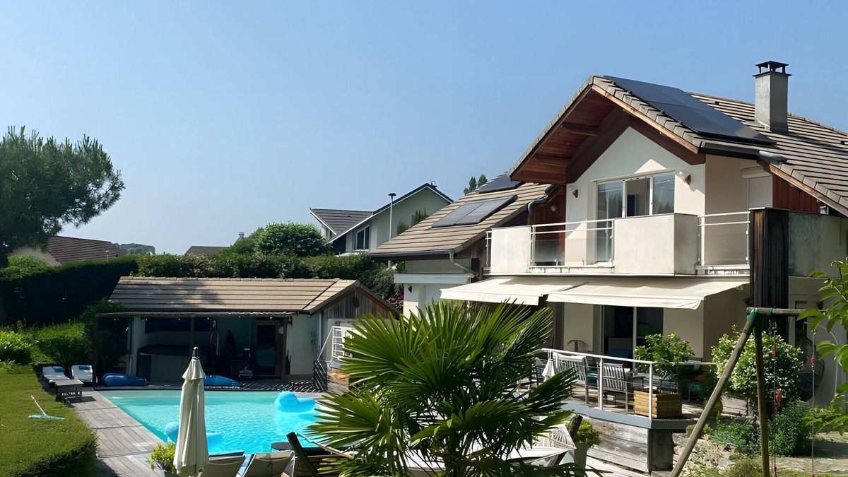 Aix-les-Bains Apartment | Apartment 'Au Cœur De La Riviera Des Alpes' with Lake View, Shared Pool and Wi-Fi