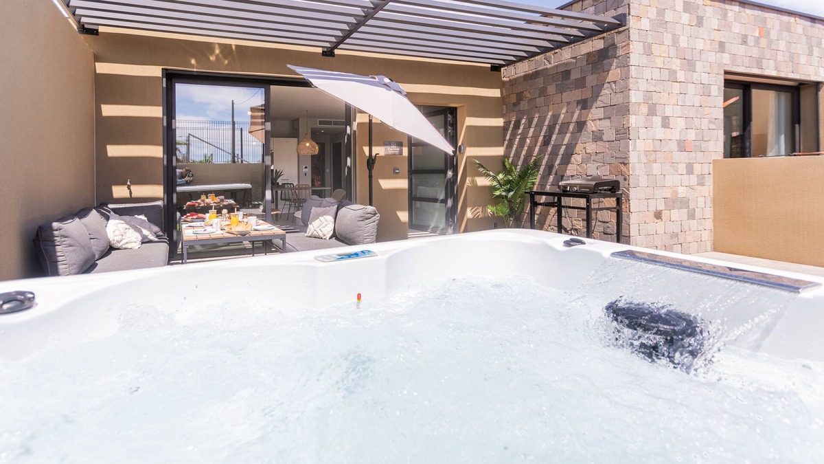 Les Issambres Apartment | Apartment 7: Cap Ferrat