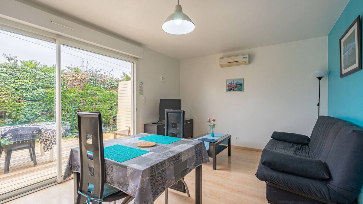Saint-Simon-de-Bordes Apartment | Apartment 'Le Clos Du Champ De L'Amour - Ile D'Oléron' with Private Pool and Air Conditioning