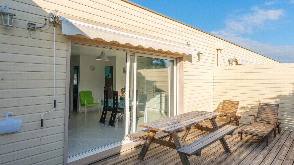 Saint-Simon-de-Bordes Apartment | Apartment 'Le Clos Du Champ De L'Amour - Ile De Ré' with Pool and Air Conditioning