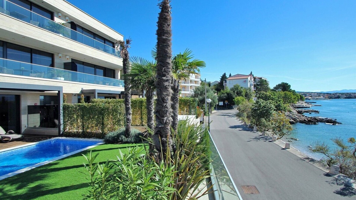 Selce Apartment | Apartment Fran 5 with Private Pool