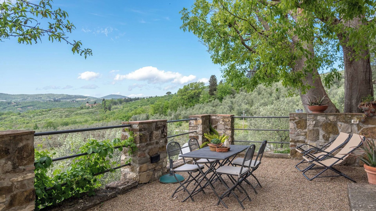 Pelago Apartment | Apartment 'Frantoio' with Private Terrace, Private Garden and Wi-Fi