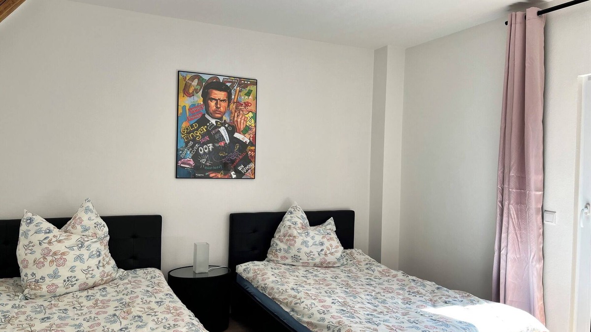 Dohna Apartment | Apartment 'Frisch Freche 3 R' with Private Terrace and Wi-Fi
