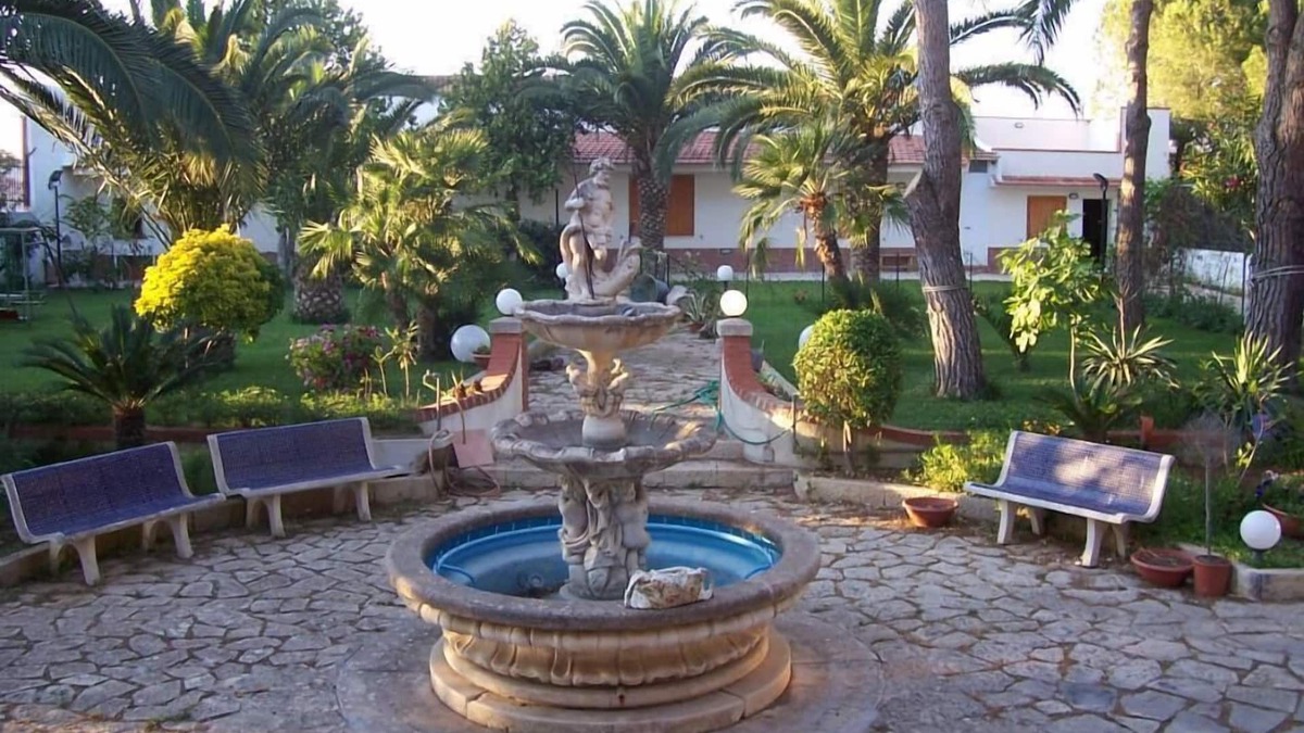 Vittoria House | APARTMENT from € 10 to the day to person in Villa in Vittoria - near to the sea