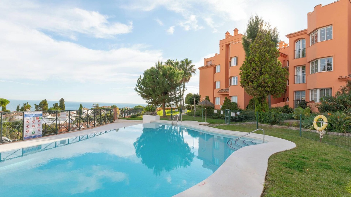 Torreblanca Apartment | Apartment Fuengirola Hills with Seaview, Mountain View, Pool, Wi-Fi, Garden & Terrace