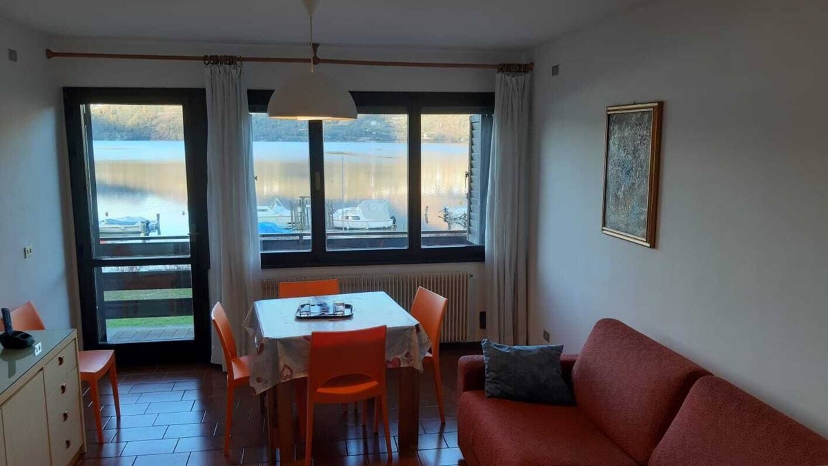 Calceranica al Lago Apartment | Apartment 'Garden Alle Barche - Cinzia 5' with Lake View, Shared Garden and Wi-Fi