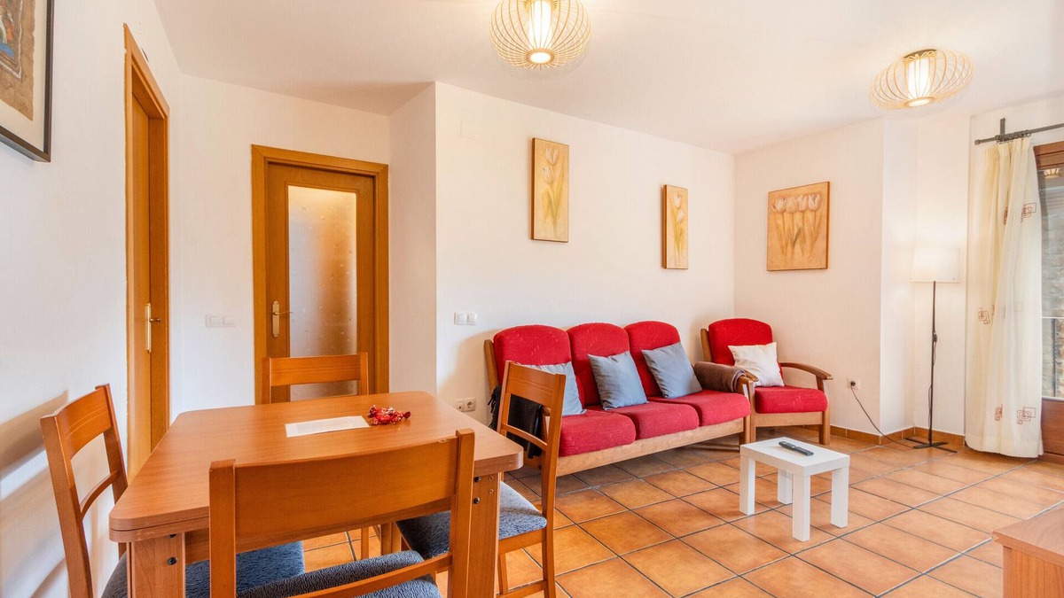 Sort Apartment | Apartment 'Garrota' with Mountain Views, Balcony, and Wi-Fi