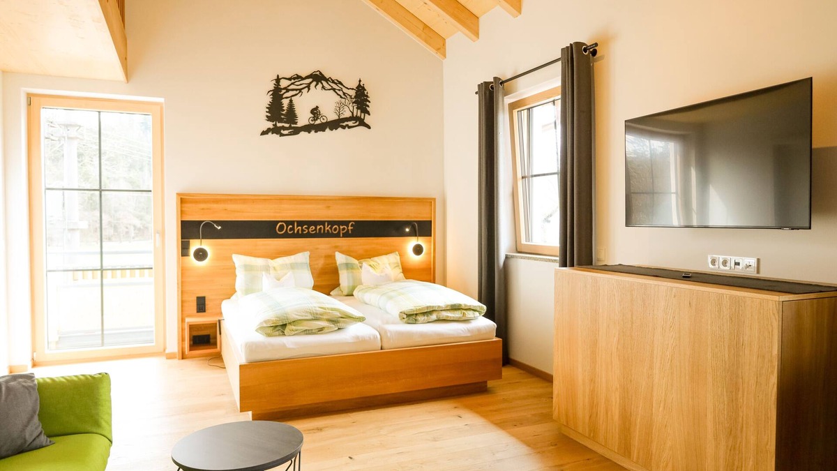 Muenchberg Apartment | Apartment-Galerie Ochsenkopf-Mobility bath-Balcony