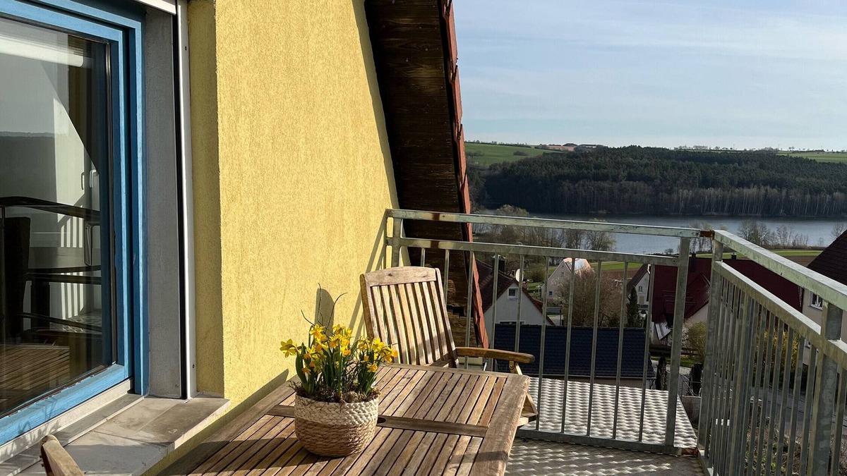Absberg Apartment | Apartment 'Galeriewohnung Mit Seeblick' with Lake View, Balcony and Wi-Fi