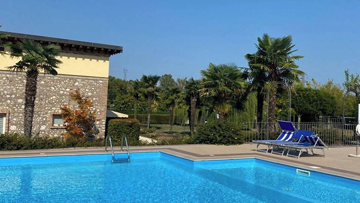 Lonato del Garda Apartment | Apartment 'Garda Paradise Country House' with Pool, Garden & Wi-Fi