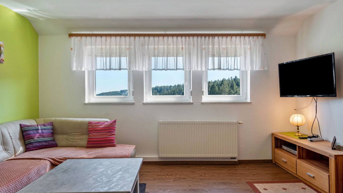Schramberg Apartment | Apartment 'Gartenblick' with Mountain View, Private Terrace and Wi-Fi
