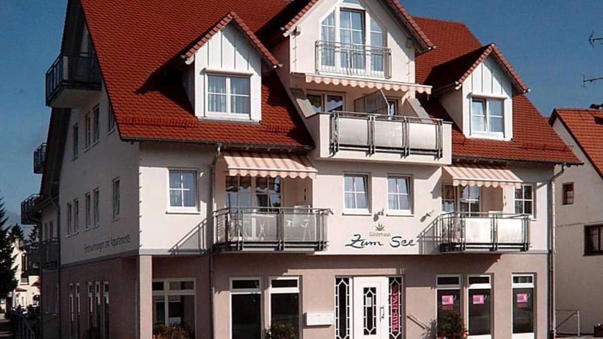 Bad Buchau Apartment | Apartment 'Gästehaus Zum See' with Balcony and Elevator
