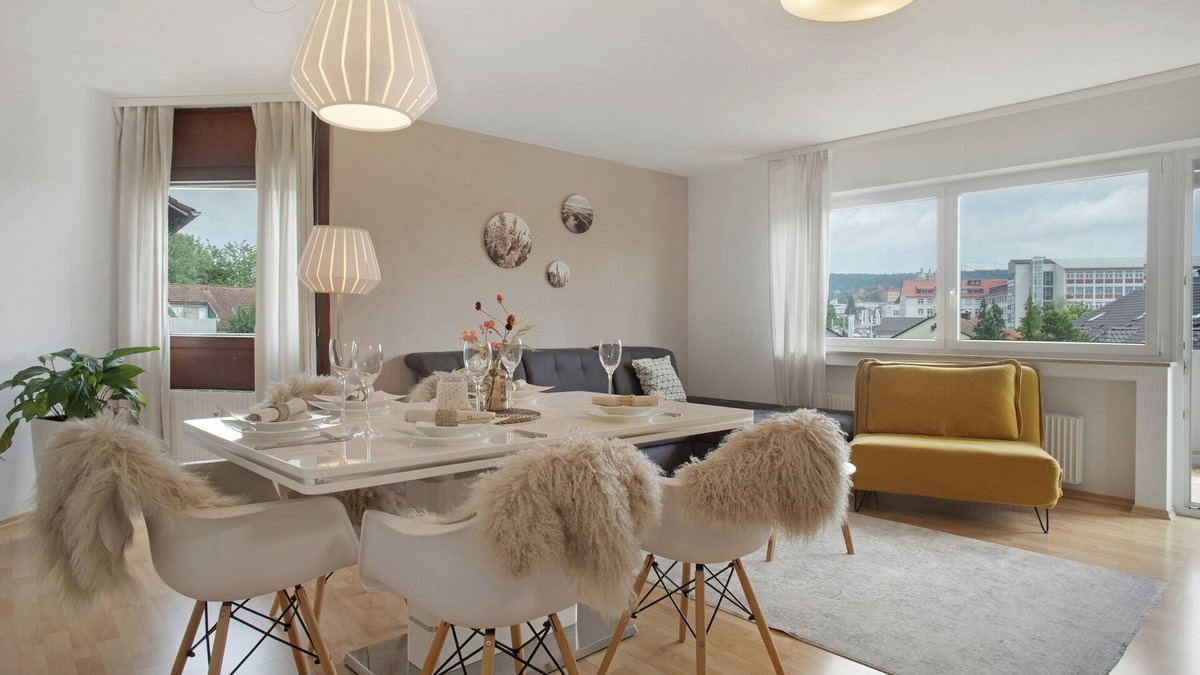 Weingarten Apartment | Apartment 'Geräumige Schöne Ferienwohnung' with Private Terrace, Balcony and Wi-Fi