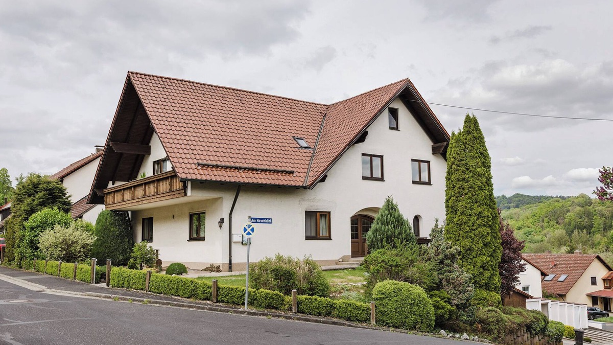 Weigendorf Apartment | Apartment 'Gerda' with Mountain View, Balcony and Wi-Fi