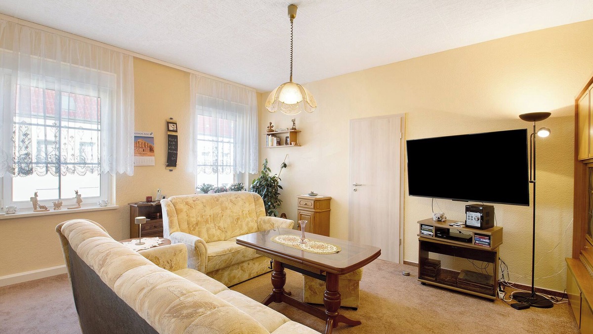 Stassfurt Apartment | Apartment 'Gisela' with Shared Terrace, Shared Garden and Wi-Fi