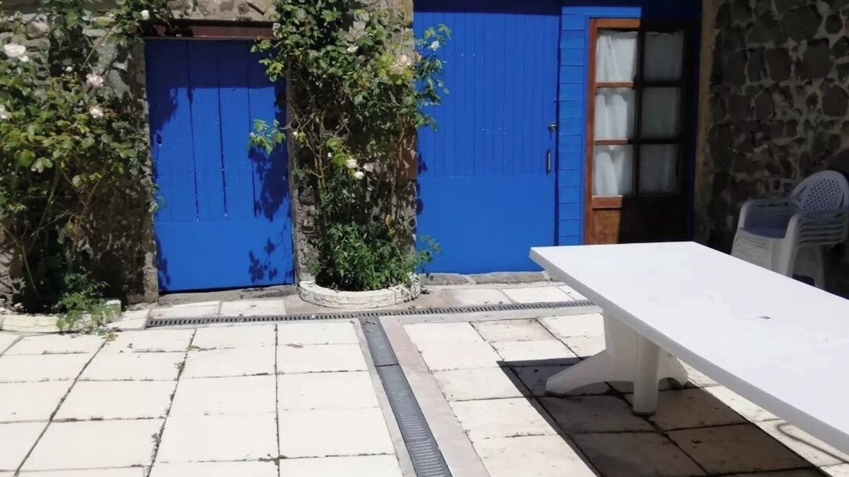Saint-Priest Apartment | Apartment 'Gîte L'ecureuil' with Shared Pool, Private Terrace and Shared Garden