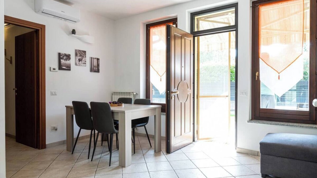 Sumirago Apartment | Apartment Giulia