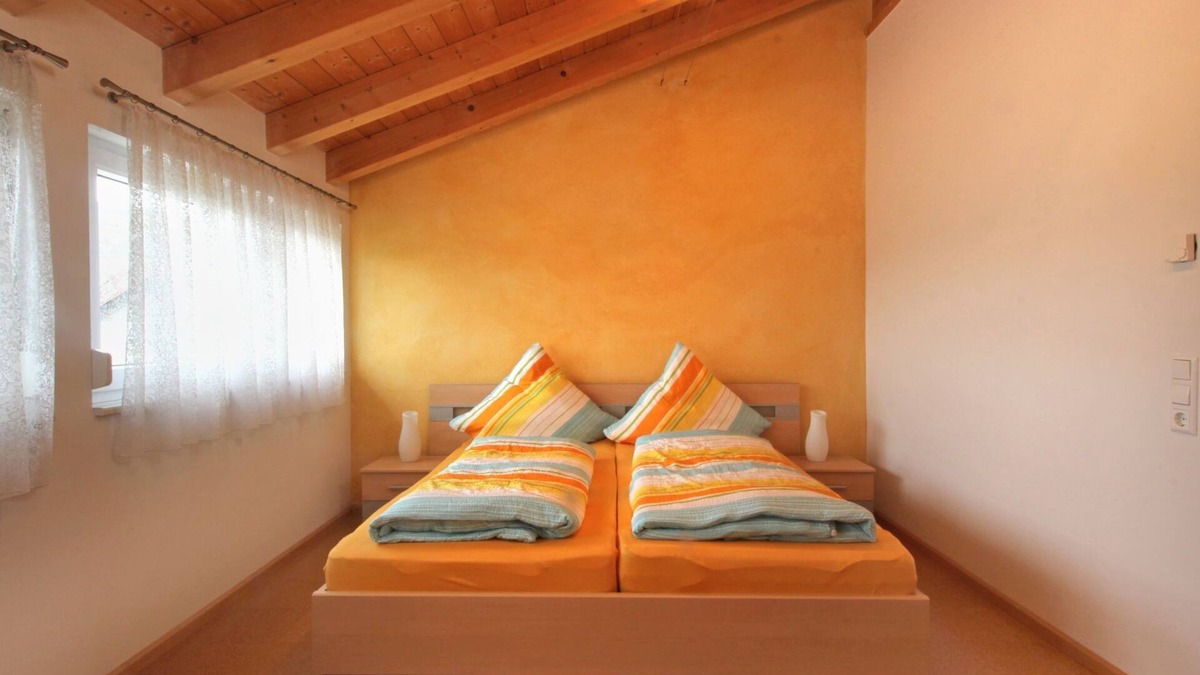 Vogtsburg Apartment | Apartment 'Graf' with Shared Terrace, Shared Garden and Wi-Fi