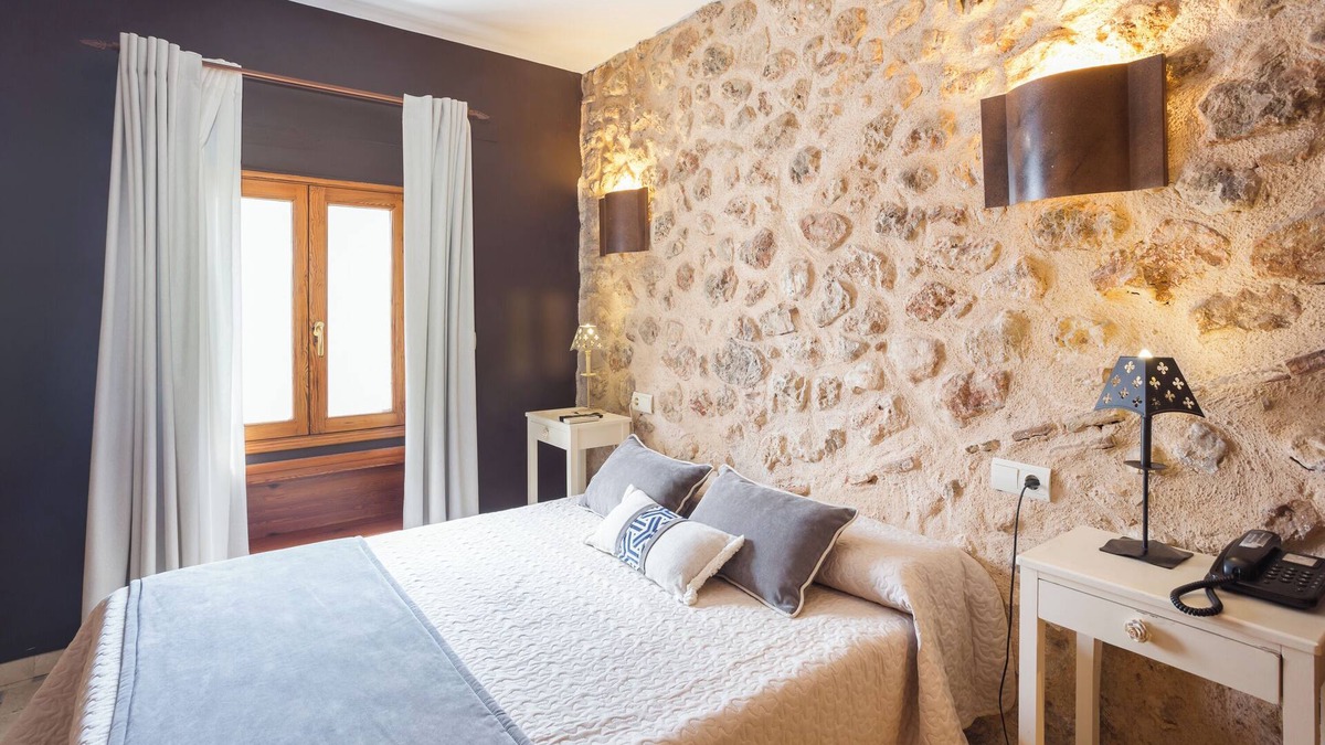 Villalonga Apartment | Apartment 'Habitacion Estandar - Edificio Contiguo' with Private Terrace, Wi-Fi and Air Conditioning