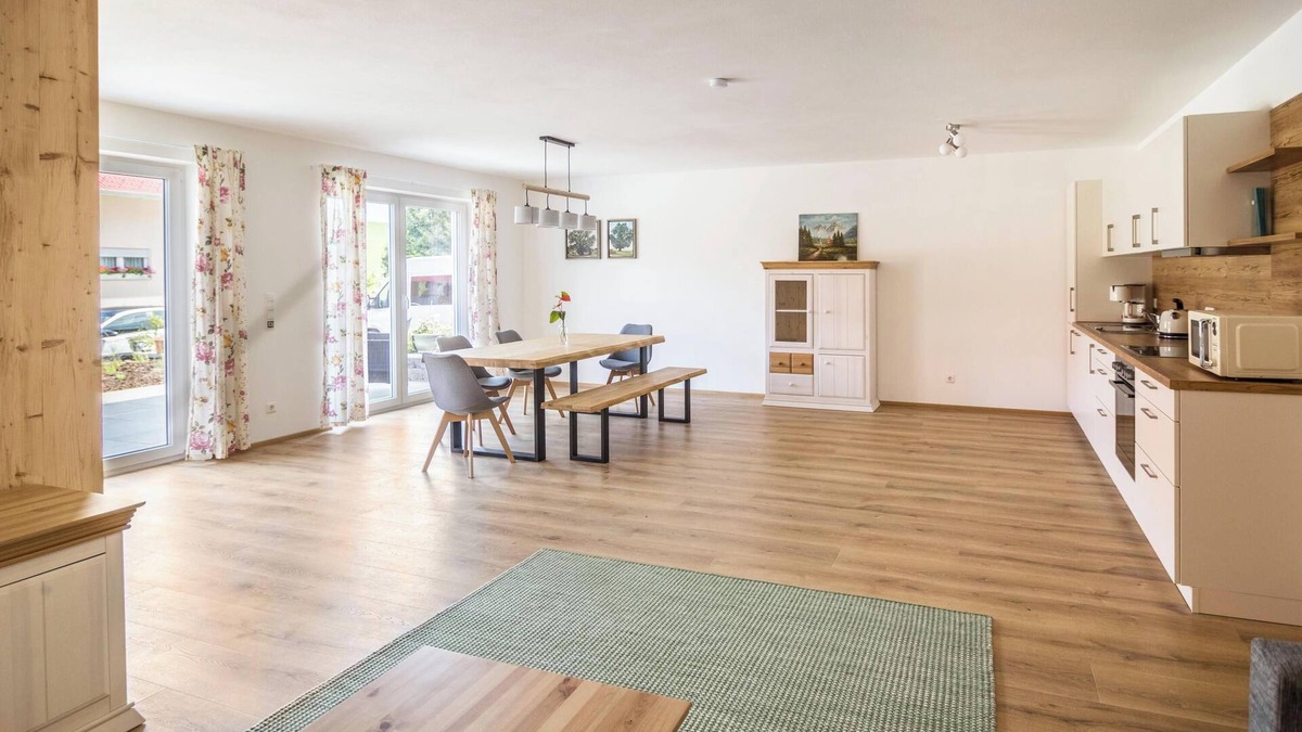 Ziegelbach Apartment | Apartment Häfele 1 with Wi-Fi & Terrace, Family friendly