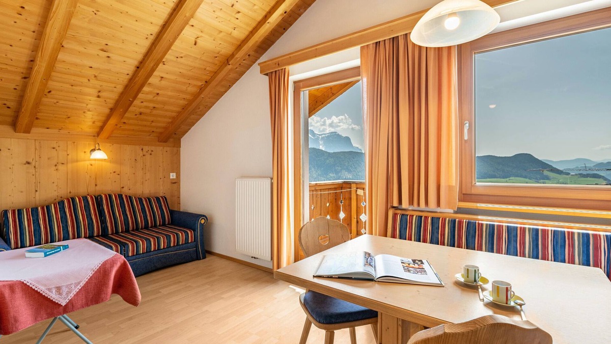 Lajen Apartment | Apartment 'Haus Alpenblick Apt Brunelle' with Mountain View, Shared Garden and Wi-Fi