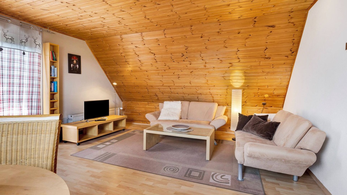 Saig Apartment | Apartment 'Haus Am Südhang' with Shared Garden, Balcony and Wi-Fi