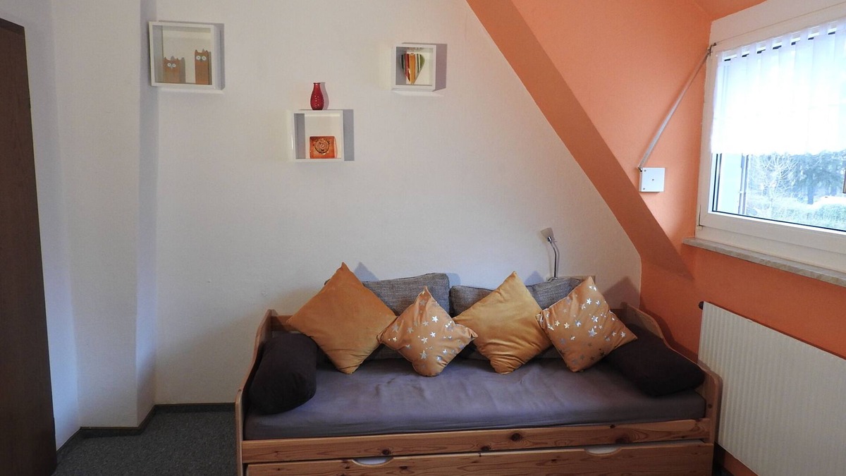 Reutin Apartment | Apartment “Haus Bea” Directly at the Lake, with Mountain View