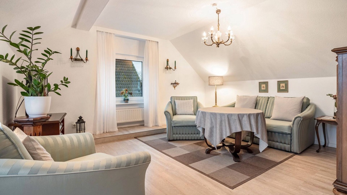 Brunsbuttel Apartment | Apartment 'Haus Herzog' with Shared Garden and Wi-Fi