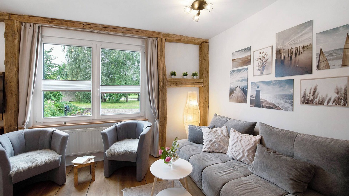 Kalkhorst Apartment | Apartment 'Haus Hinz 2 Zi Fe-Wo An Der Ostsee' with Shared Terrace, Shared Garden and Wi-Fi
