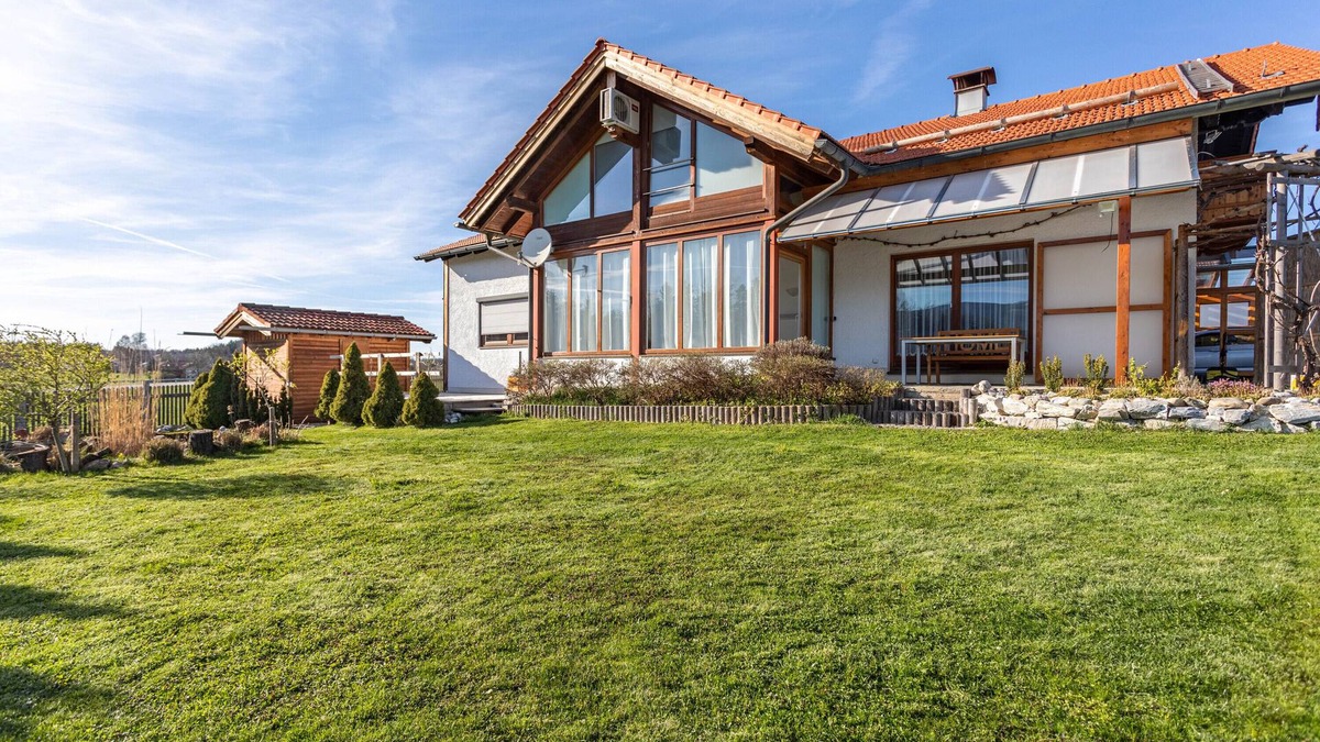 Teisendorf Apartment | Apartment 'Haus Kali' with Mountain View, Shared Terrace and Wi-Fi