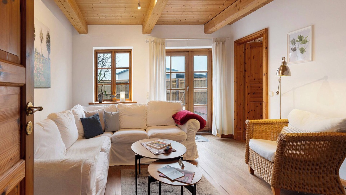 Hillgroven Apartment | Apartment 'Haus Mühlenhof 7' with Private Terrace, Shared Garden and Wi-Fi