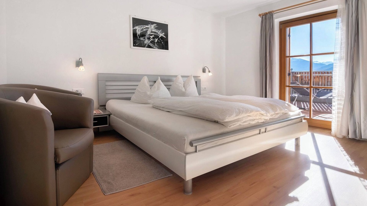 Burgusio Apartment | Apartment 'Haus Peer A 2' with Mountain View, Private Terrace and Wi-Fi
