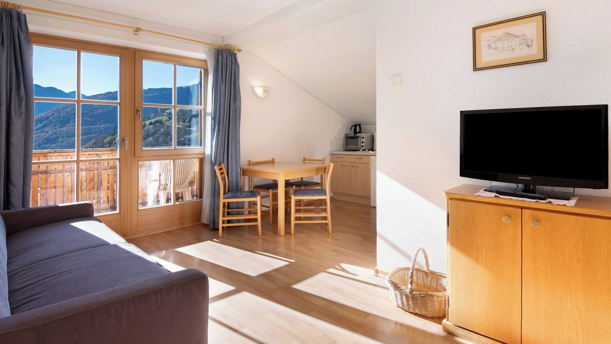 Burgusio Apartment | Apartment 'Haus Peer C5' with Mountain View, Balcony and Wi-Fi