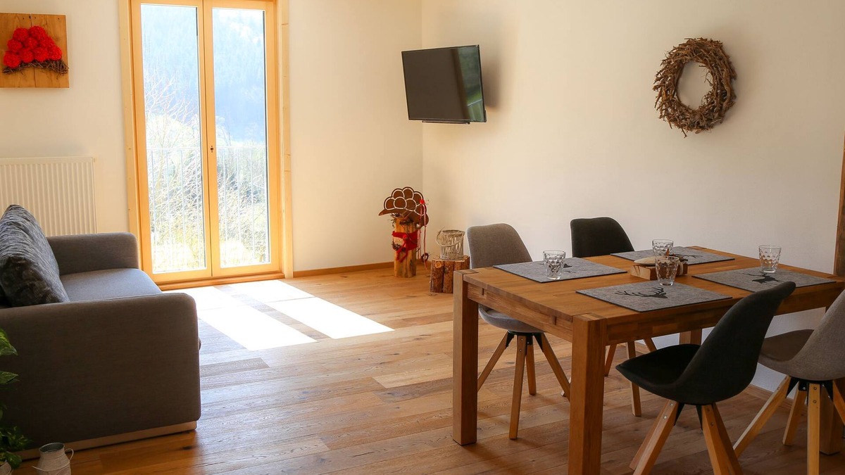 Lautenbach Apartment | Apartment 'Heimatglück 1, Hundefreundlich' with Shared Terrace, Balcony and Wi-Fi