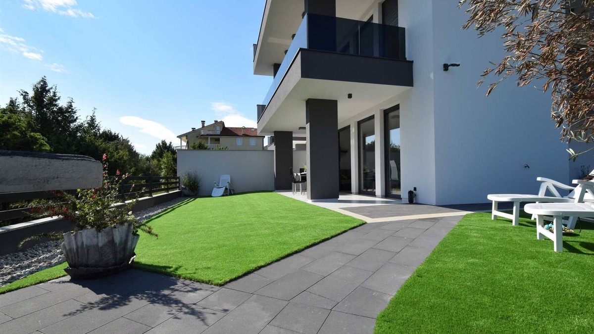 Porat Apartment | Apartment Helena with Terrace