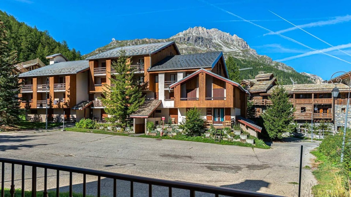Val-d'Isere Villa | Apartment Heureuse - Three Bedroom Villa, Sleeps 8