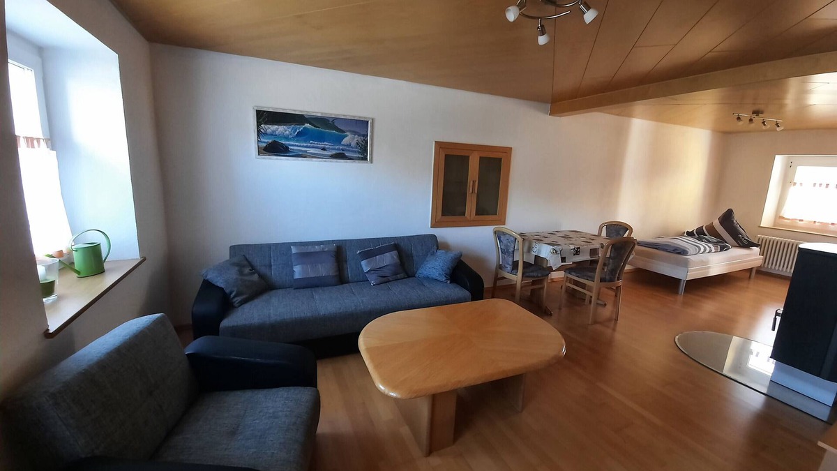 Engen Apartment | Apartment 'Hewenpanorama' with Mountain View, Private Terrace and Wi-Fi