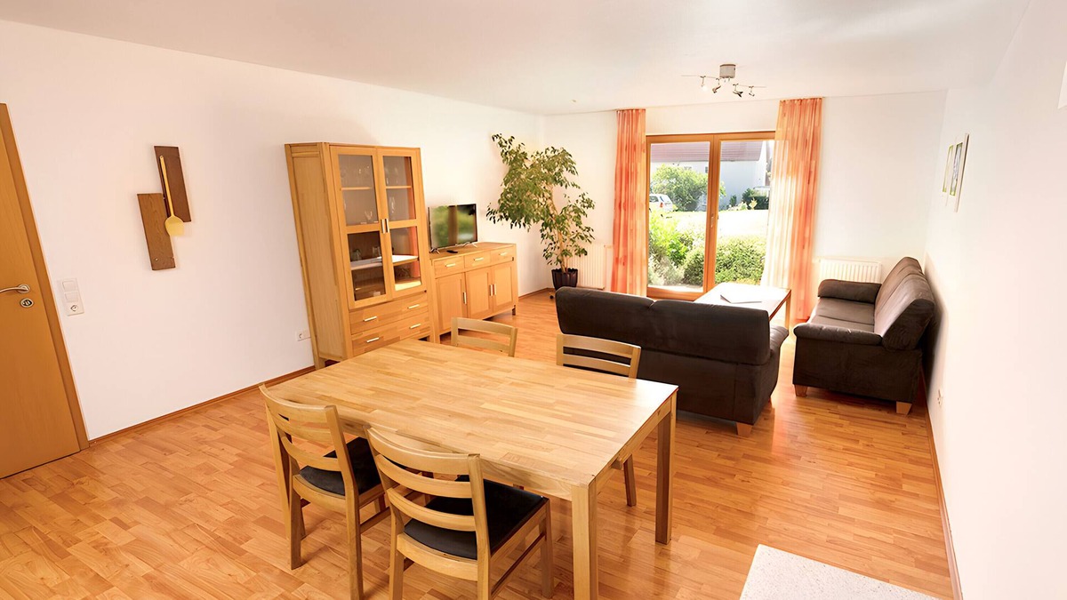 Borslingen Apartment | Apartment 'Himmelreich' with Private Terrace, Shared Garden and Wi-Fi
