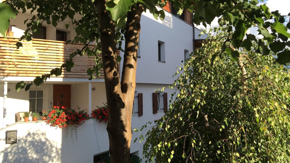 Lajen Apartment | Apartment Hintertrojer in a central location, good food with free WIFI