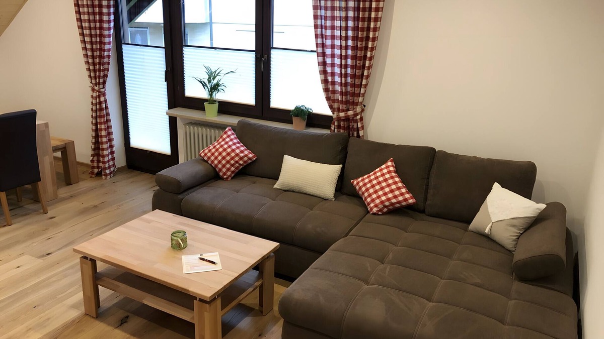 Enzklosterle Apartment | Apartment 'Hirschbach' with Balcony and Wi-Fi