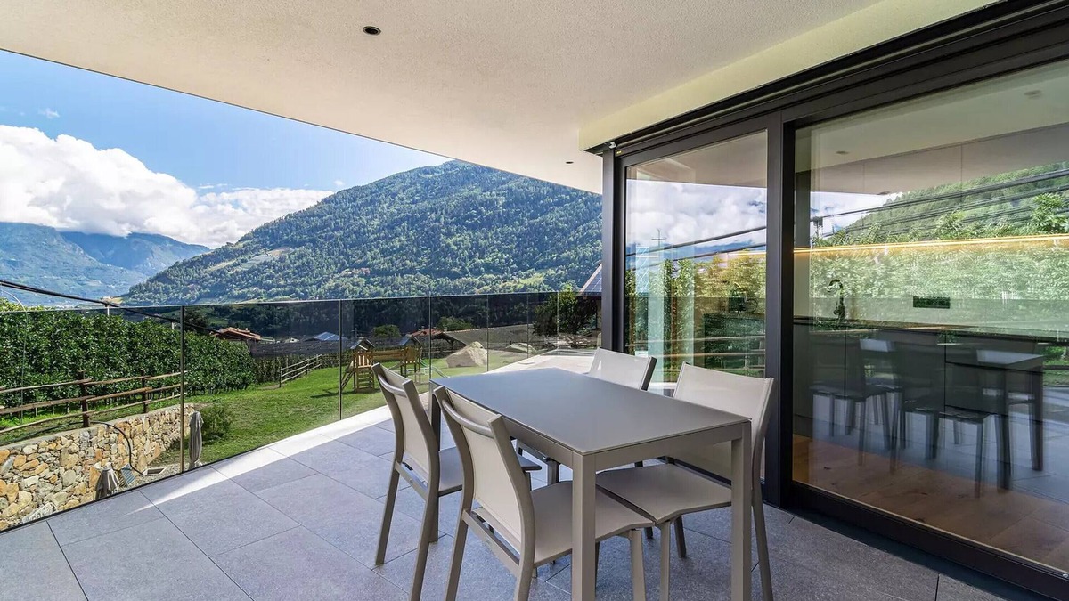 Lagundo Apartment | Apartment Hofer Hof TSCHIGAT with Mountain View, Wi-Fi & Terrace