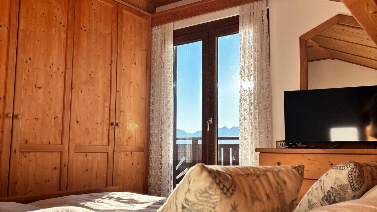 Fondo Apartment | Apartment 'Holzsuite' with Mountain View, Balcony and Wi-Fi