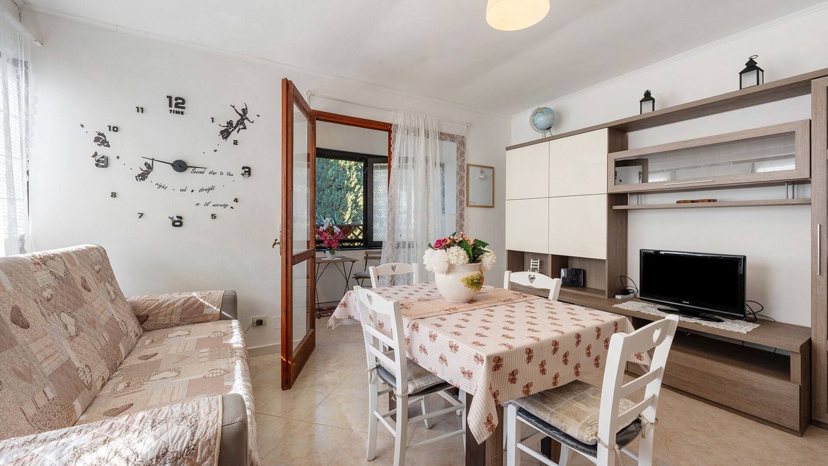 Ghiaia Apartment | Apartment 'Home Sweet Home' with Mountain View, Private Terrace and Wi-Fi
