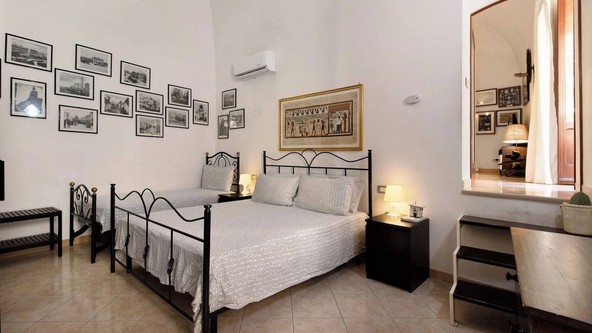 Giovinazzo Apartment | Apartment 'Home Sweet Home' with Balcony, Wi-Fi and Air Conditioning