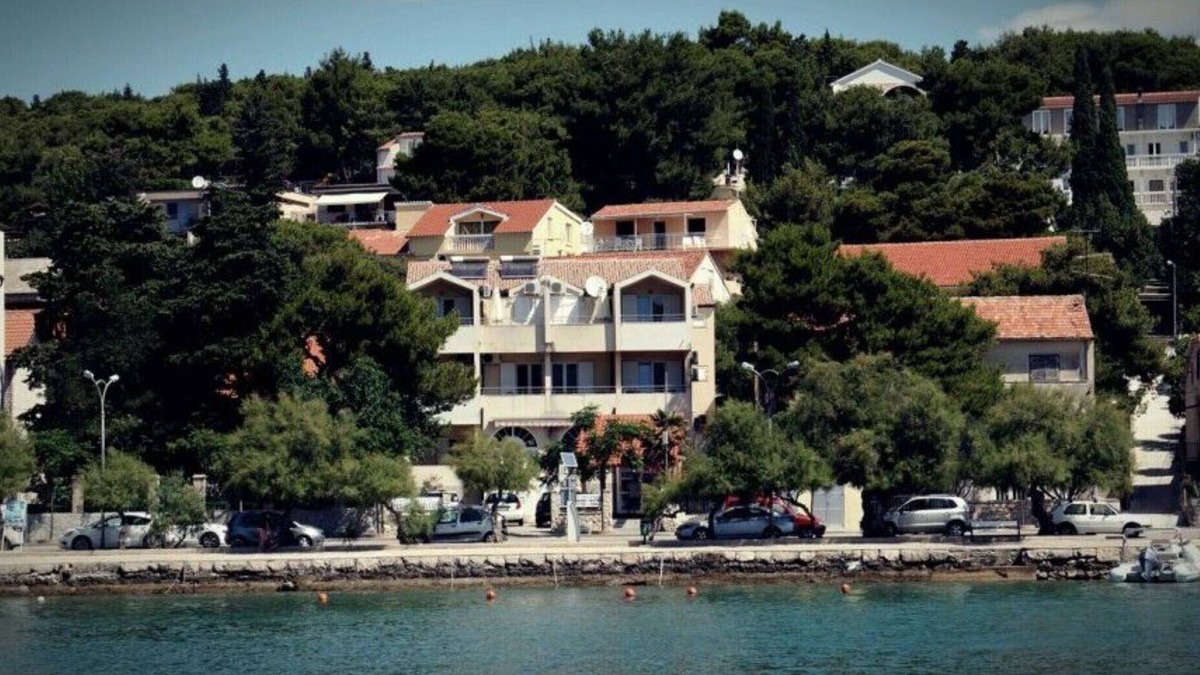 Tijesno Apartment | Apartment house Kosirina-Tisno