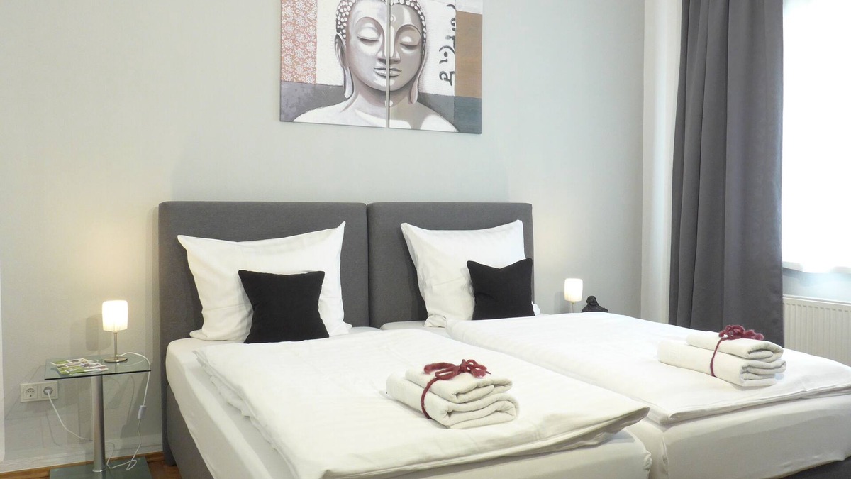 Burbach Apartment | Apartment House * modern and tasteful, in the heart of Saarbrücken