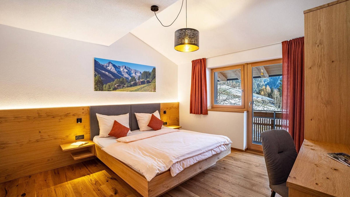 Acereto Apartment | Apartment 'Hubertus - Wasserfallspitz' with Mountain View, Private Terrace and Wi-Fi