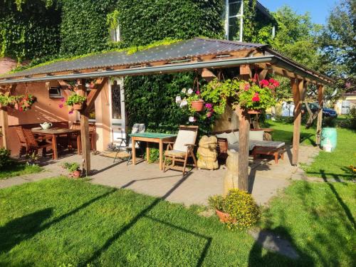 Nove Mesto pod Smrkem Apartment | Apartment in blossom garden
