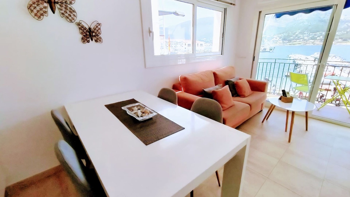 Port de la Selva Apartment | Apartment in the first sea line. Ideal for families.