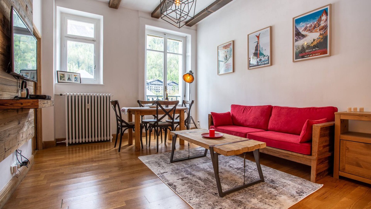 Chamonix City Centre Apartment | Apartment in prestigious residence in the heart of Chamonix + free parking